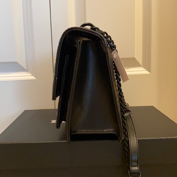 Bag - Picture 2 of 6